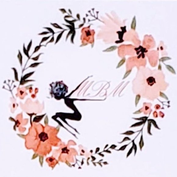 🆕MBM "Embossed Wings" Butterfly Charm Hoop Earrings - Picture 9 of 12